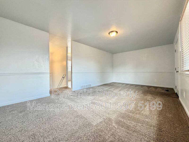 7685 Sw - Photo 2 of 19