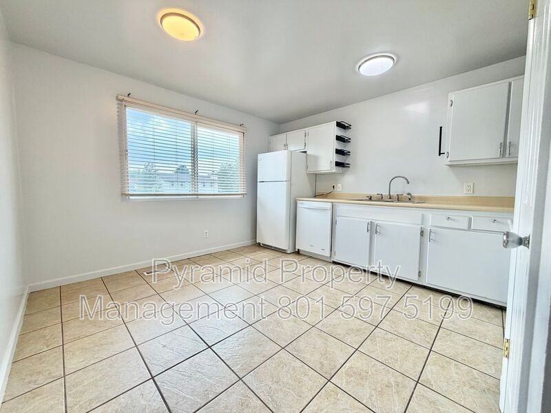 7685 Sw - Photo 3 of 19