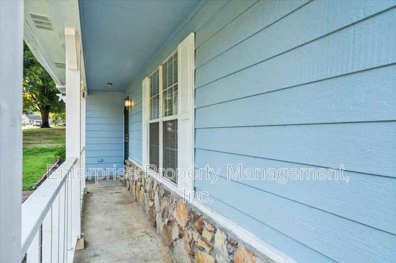 4569 Columbia Woods Ln - Photo 7 of 31
