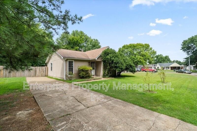 7103 Tagen Dr - Photo 4 of 34