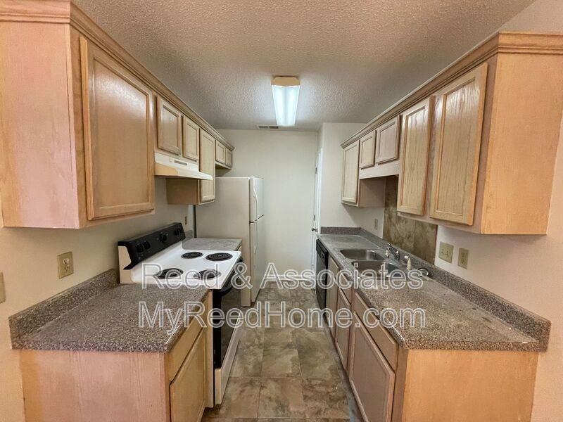 1490 Estacada Way - Photo 6 of 13
