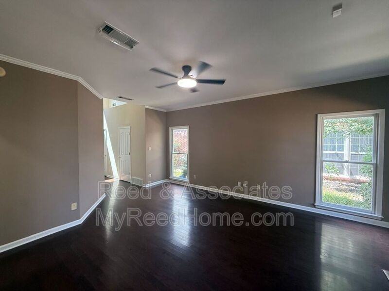 126 Riverwalk Pl - Photo 4 of 17