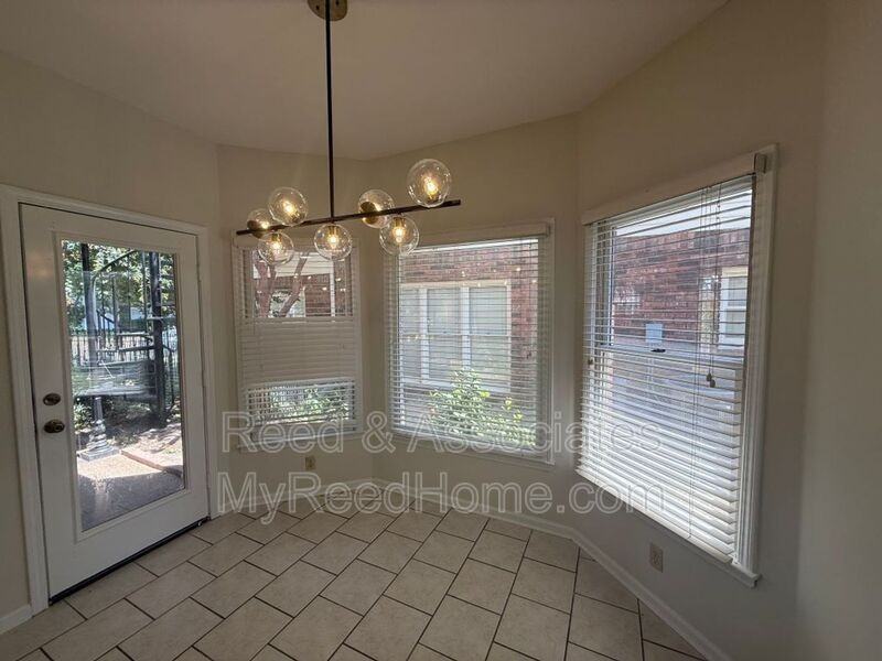 126 Riverwalk Pl - Photo 5 of 17