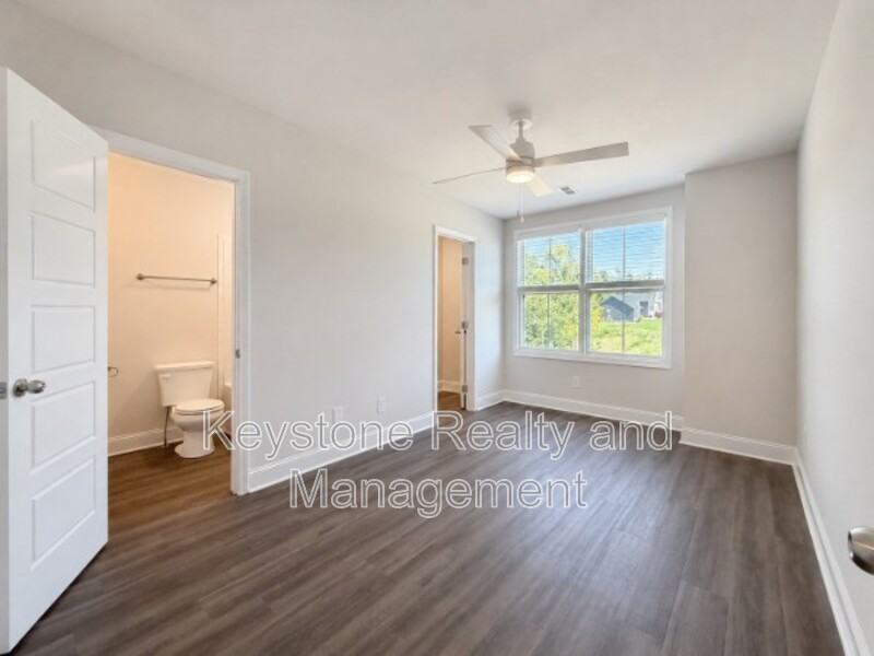 1207 W Woodland Valley Ln - Photo 7 of 13