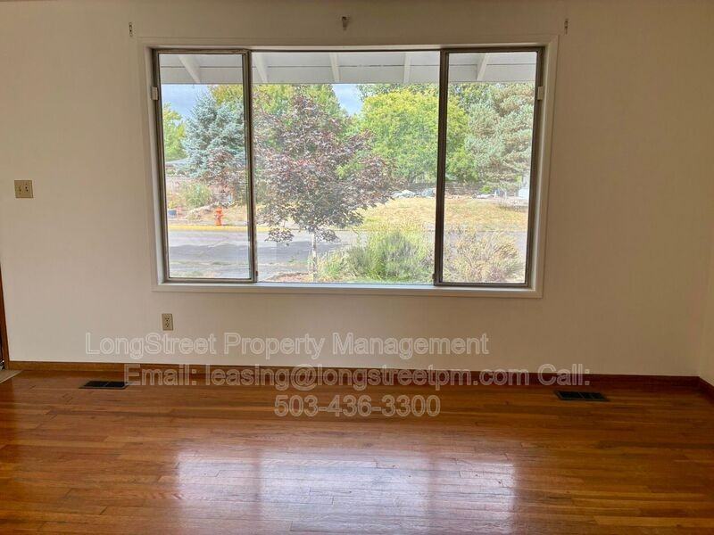 310 Ne Cambridge Cir - Photo 7 of 30