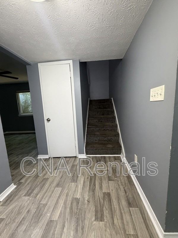 949 Pine Oak Trl - Photo 4 of 15