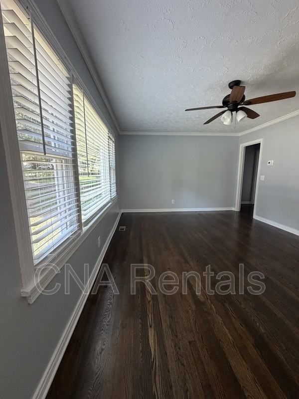 2047 Benson Ave Se - Photo 3 of 14