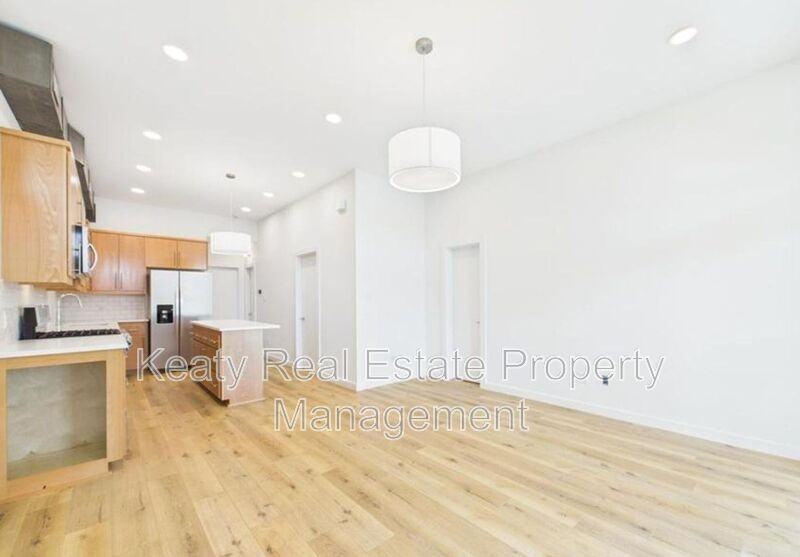 201 1120S Washington Street #201 - Photo 7 of 19