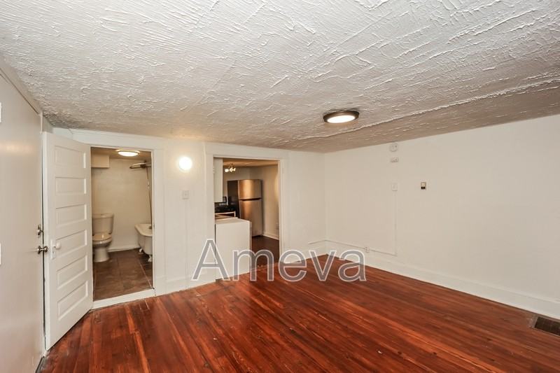 853 Myrtle St Ne - Photo 3 of 12