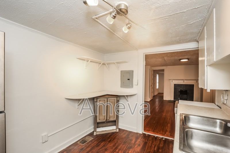 853 Myrtle St Ne - Photo 7 of 12