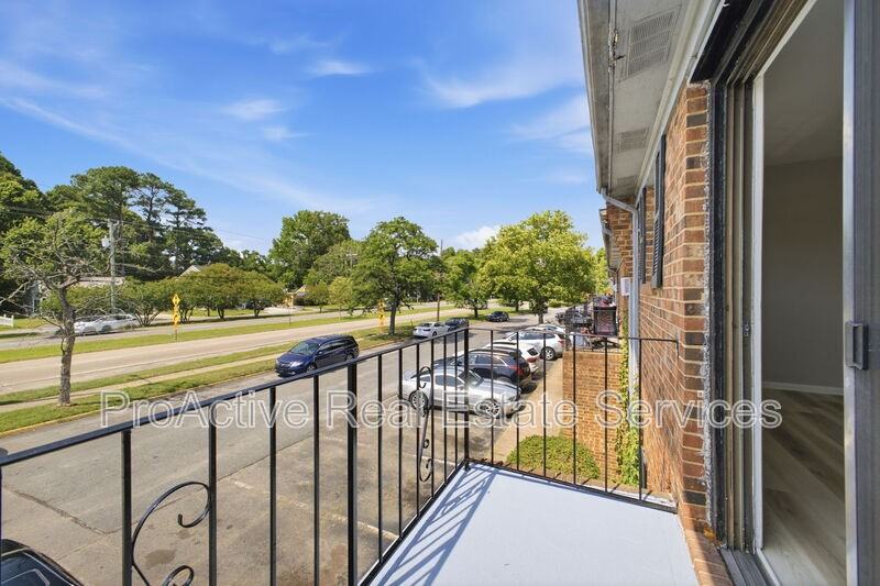 1458 Gabriel Dr #78 - Photo 3 of 17