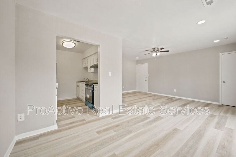 1458 Gabriel Dr #78 - Photo 7 of 17