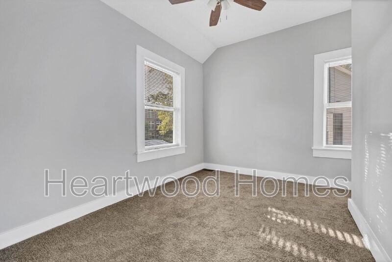 117 Church St - Photo 3 of 21