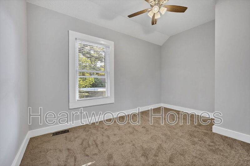 119 Church St - Photo 3 of 22