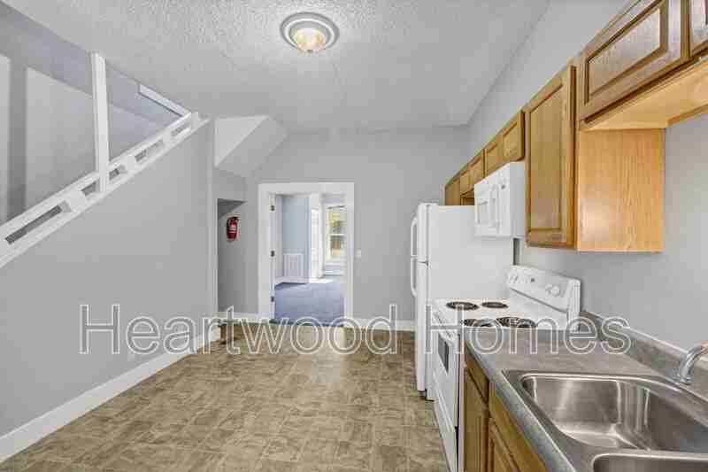119 Church St - Photo 6 of 22