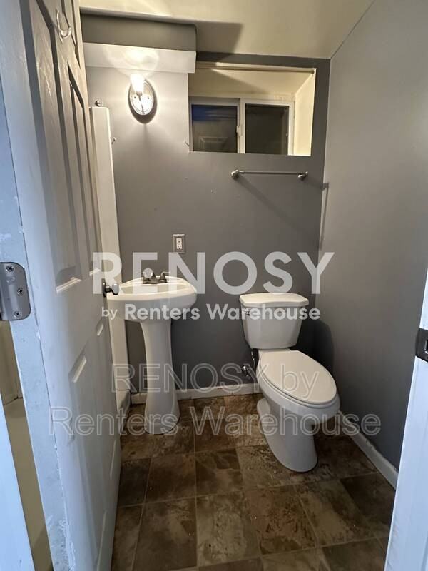22 King Richard Ct - Photo 5 of 14