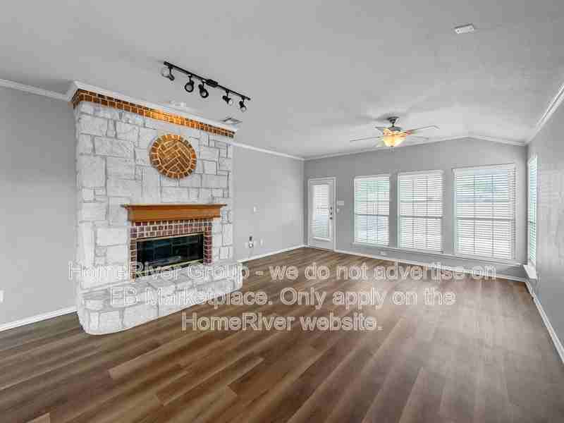 9177 Apollo Ct - Photo 2 of 25