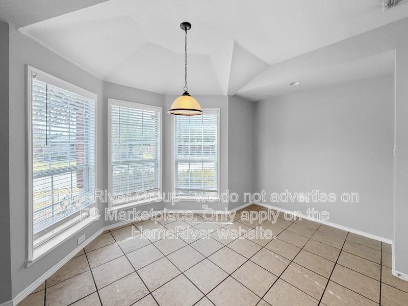 9177 Apollo Ct - Photo 5 of 25