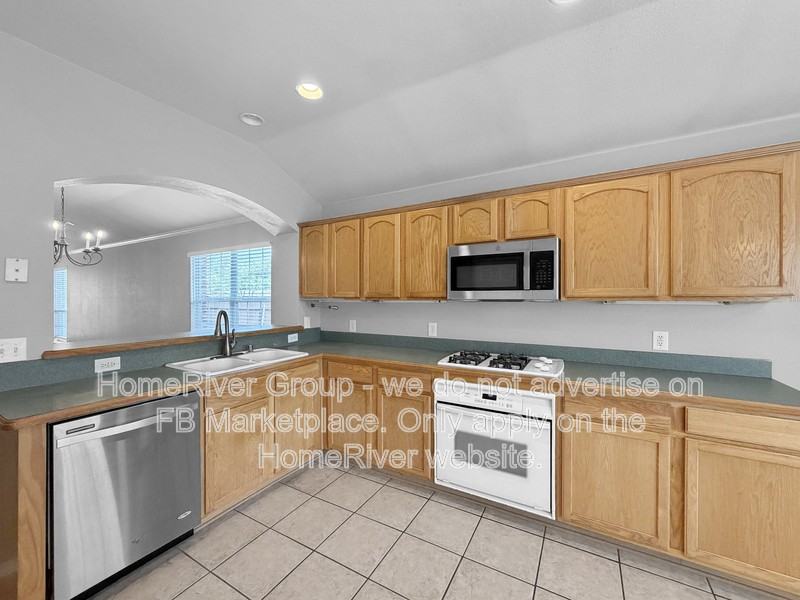 9177 Apollo Ct - Photo 6 of 25