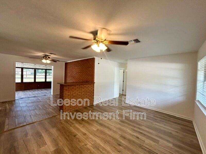 3235 Caroline Dr - Photo 3 of 26