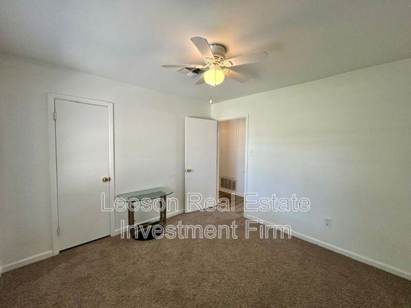 3235 Caroline Dr - Photo 7 of 26