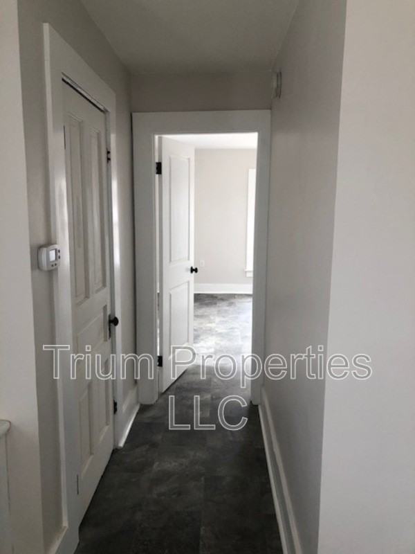 295 E Ash St #B - Photo 2 of 9