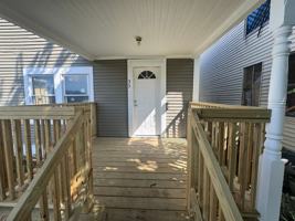 featured image of 35 River St
