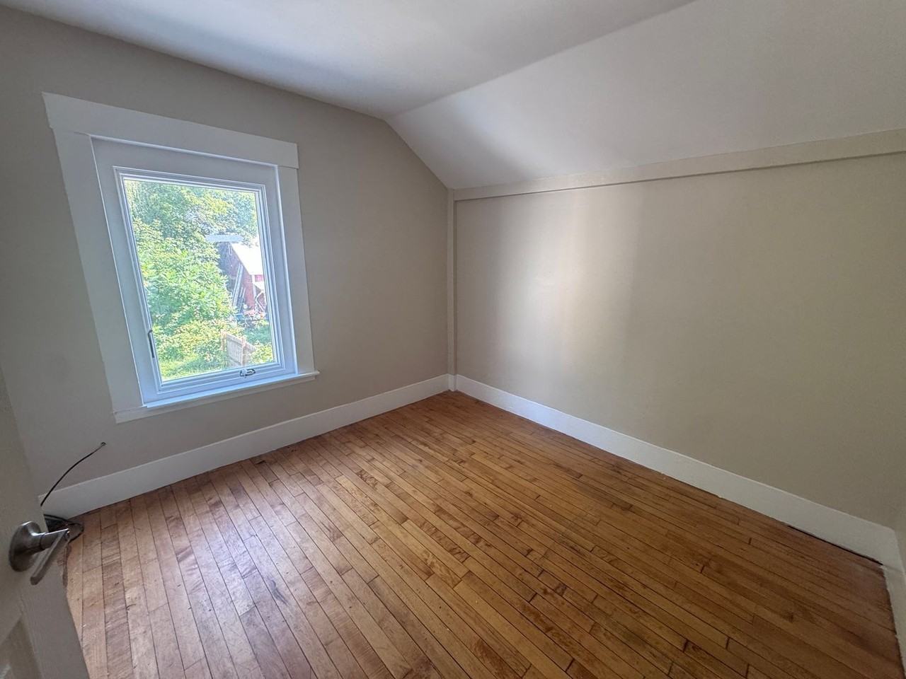 35 River St - Photo 6 of 6