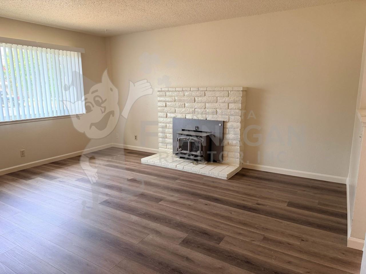 2678 Hoover Ct - Photo 3 of 16