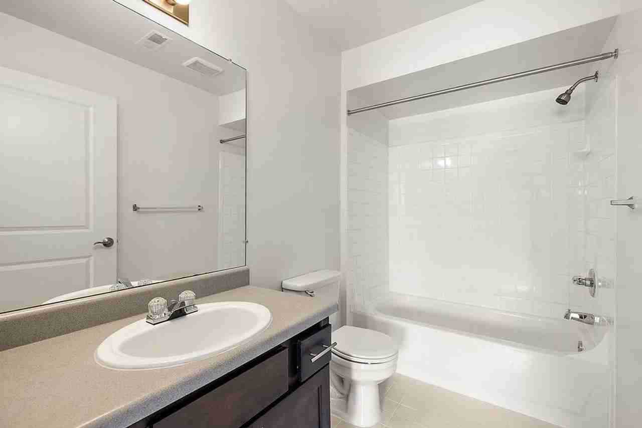 Whispering Lakes Apts - Photo 6 of 17