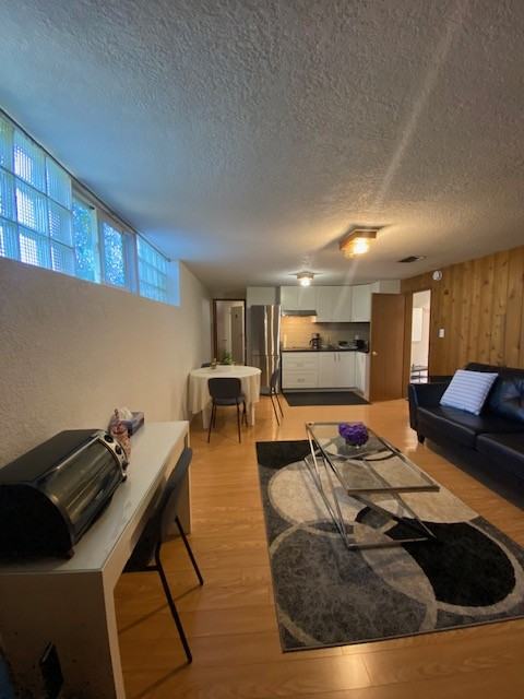 4152 Highland Boulevard - Photo 3 of 20