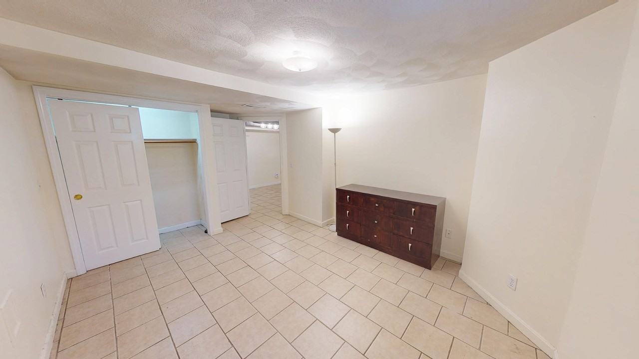 123 Aspinwall Ave #B - Photo 3 of 11