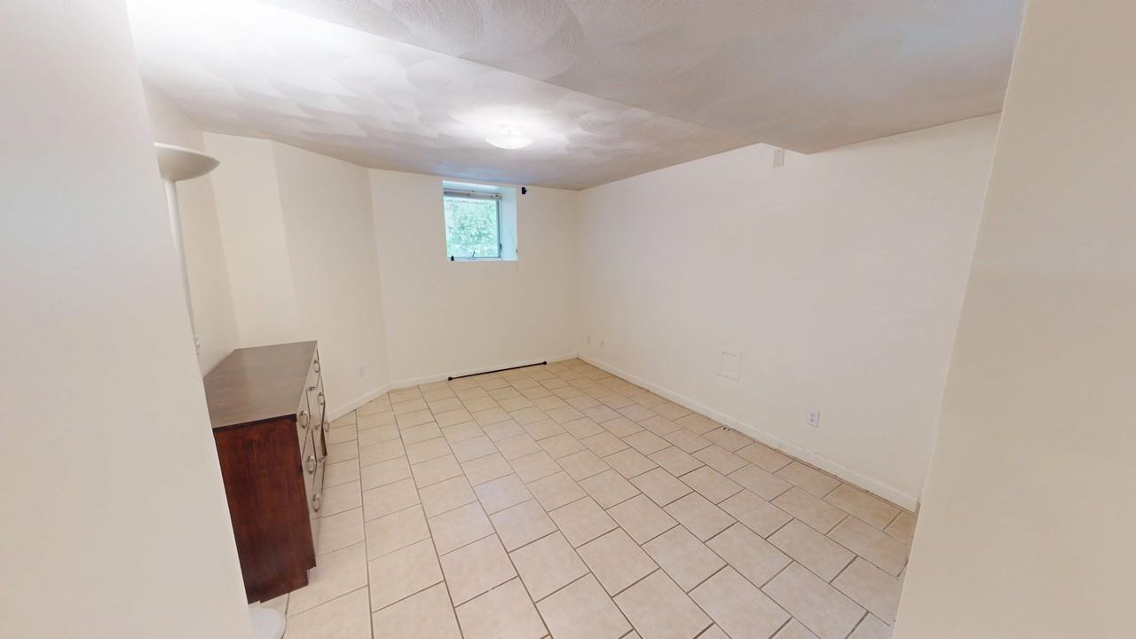 123 Aspinwall Ave #B - Photo 4 of 11