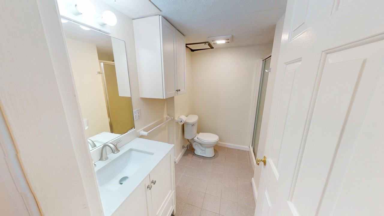 123 Aspinwall Ave #B - Photo 7 of 11
