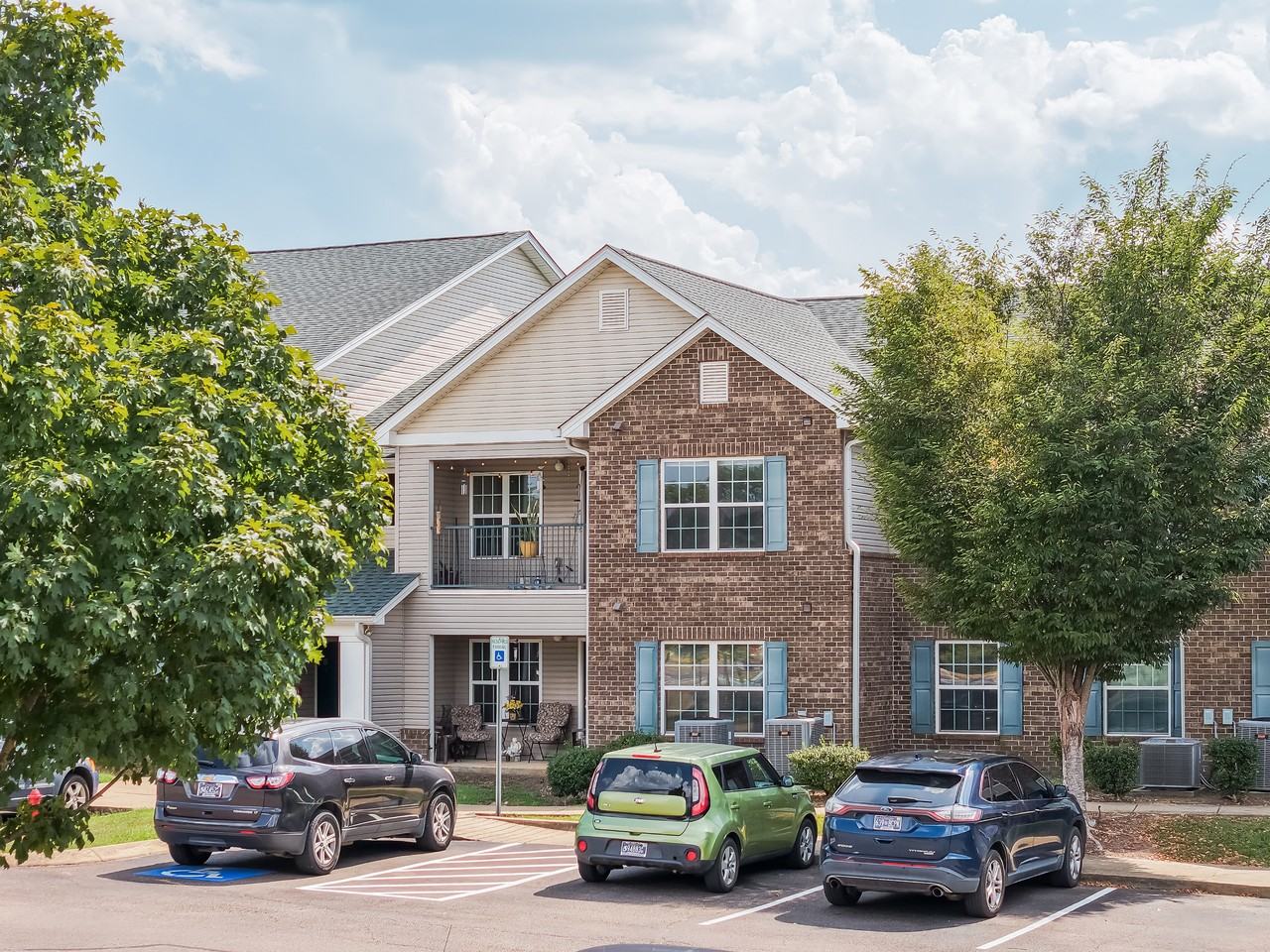 Rosewood Place Apartments - Photo 2 of 32