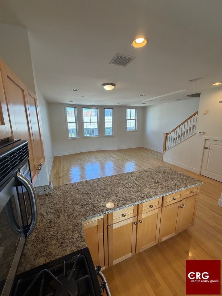 109 2nd St - Photo 2 of 13