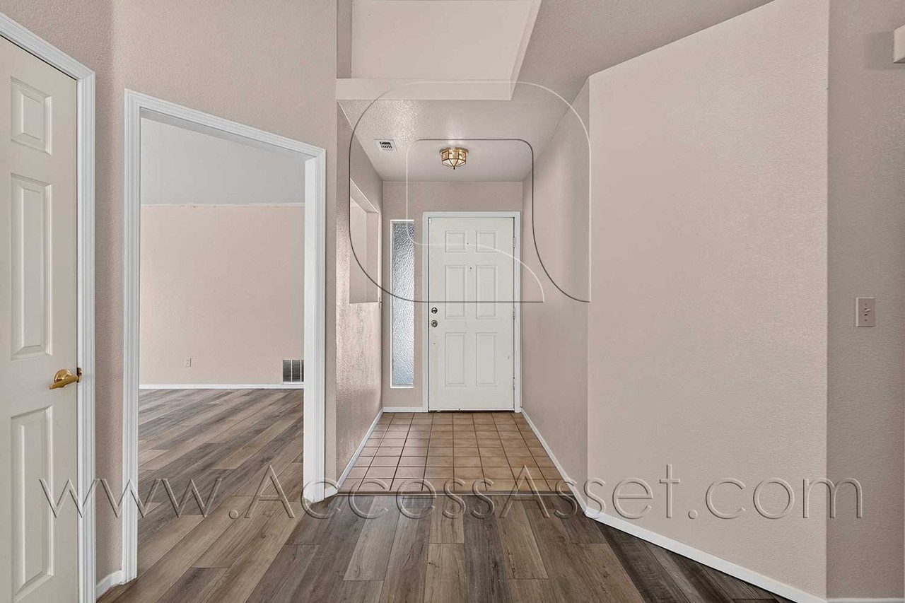 2224 Callaway Dr - Photo 6 of 33