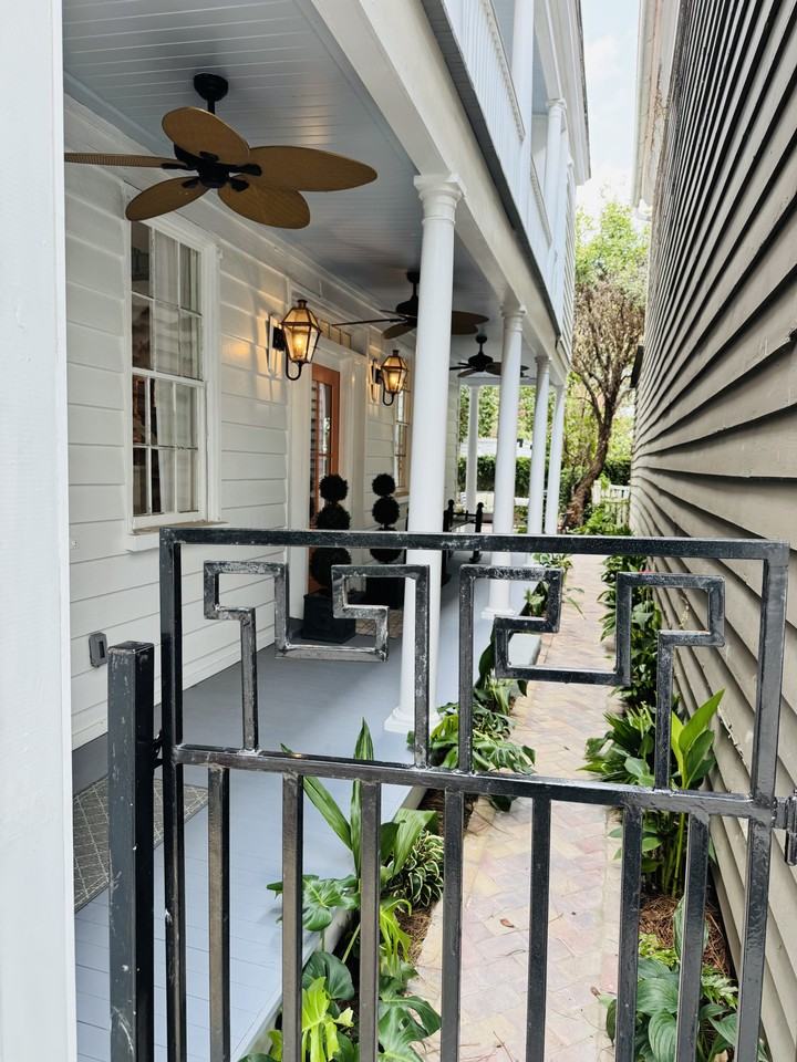 142 Coming Street - Photo 2 of 17