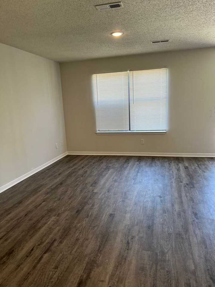 Cullman Village Apartments - Photo 3 of 12