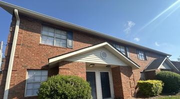 featured image of 220 Lanier Dr