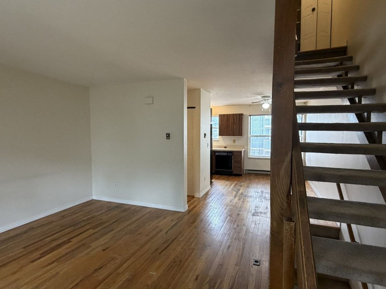 3200 Azalea Dr Apt F3 - Photo 2 of 13