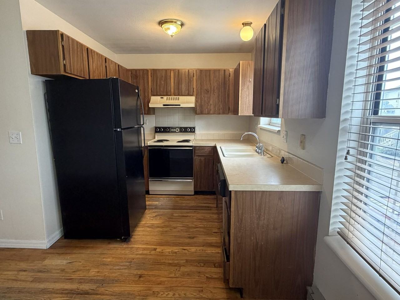 3200 Azalea Dr Apt F3 - Photo 6 of 13