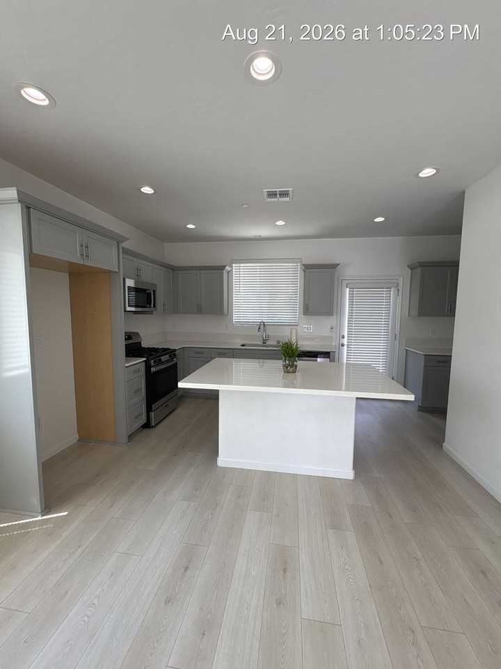 3049 N Dudley St - Photo 3 of 23