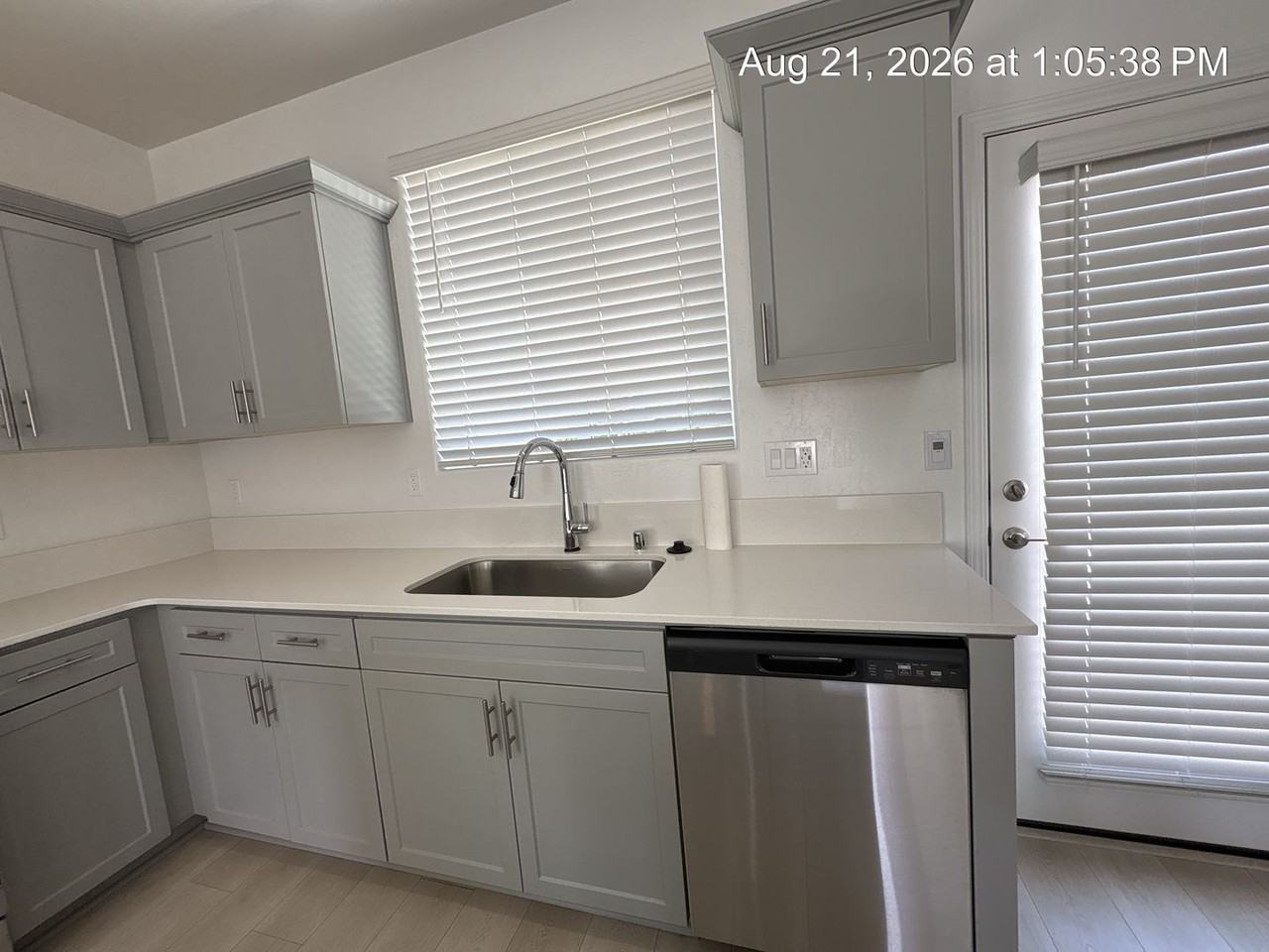 3049 N Dudley St - Photo 4 of 23