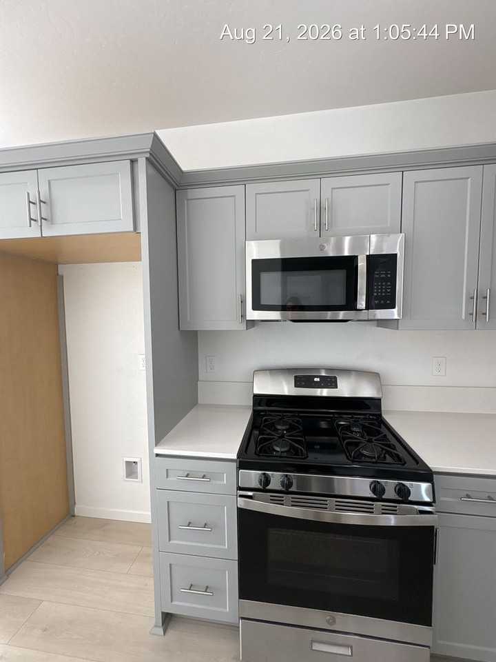 3049 N Dudley St - Photo 5 of 23