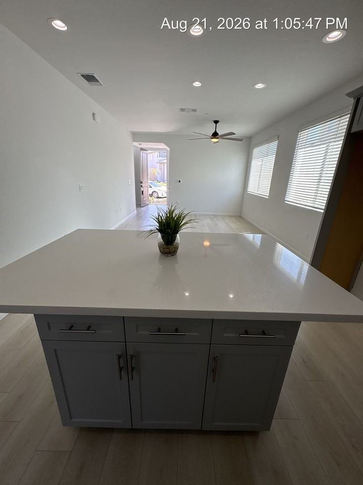 3049 N Dudley St - Photo 6 of 23