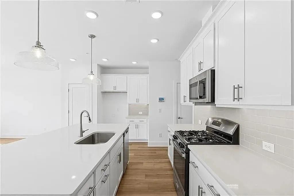 158 Red Bud Rd - Photo 3 of 13