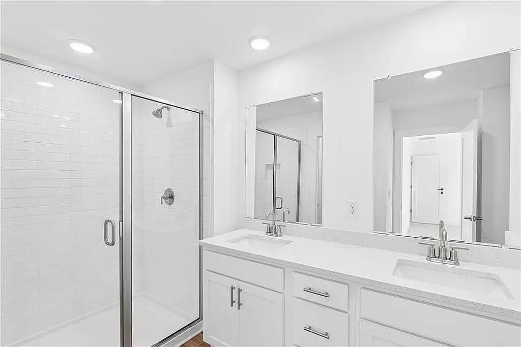 158 Red Bud Rd - Photo 5 of 13