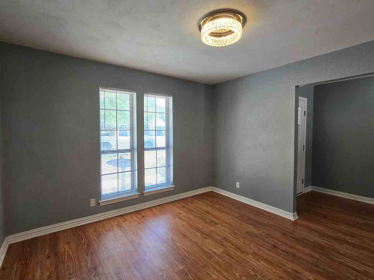 204 Redwood Cir - Photo 7 of 24