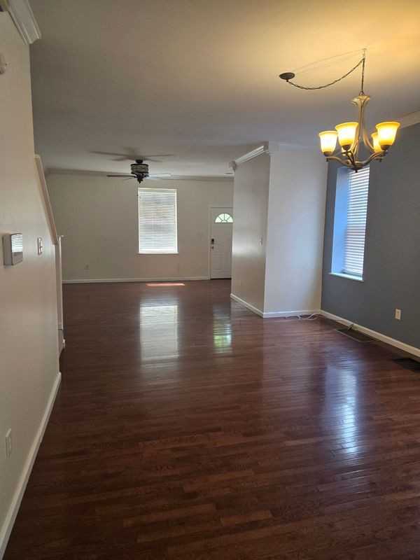3145 Cherokee St - Photo 4 of 19